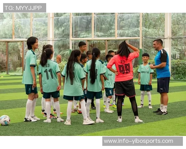 足球与CF的完美结合探讨如何提升球员竞技水平与团队协作能力 足球与CF的完美结合探讨如何提升球员竞技水平与团队协作能力